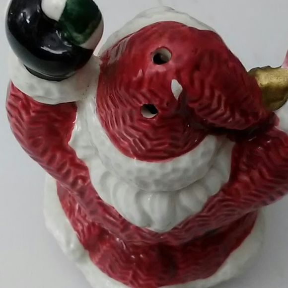 FITZ AND FLOYD |  Santa Salt & Pepper Shaker - Picture 6 of 8